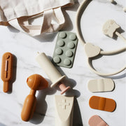 A silicone doctor toy set.