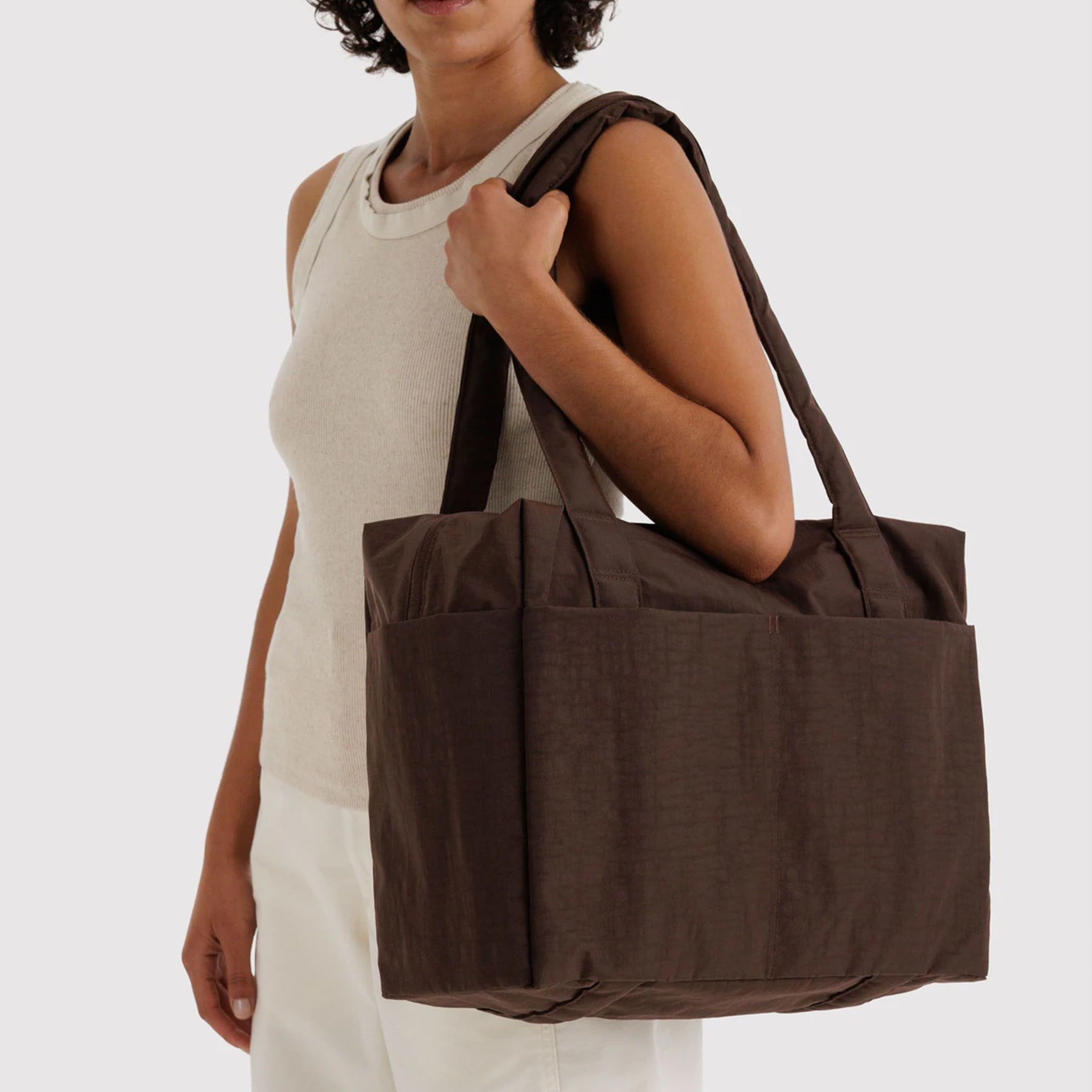 BAGGU SMALL CLOUD CARRY-ON コーヒーブラウン Small Cloud Carry On | Coffee – Pigment