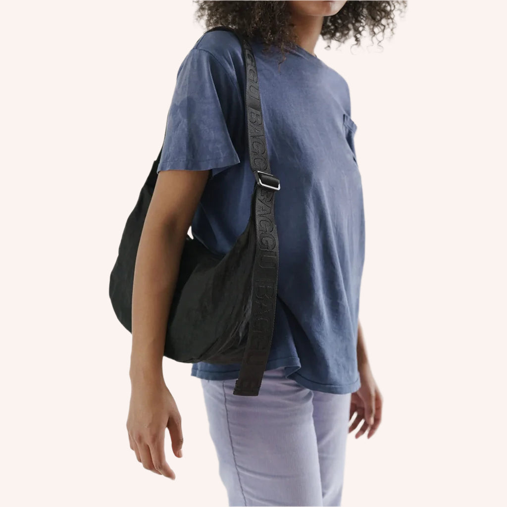 Crescent Bag Black Pigment