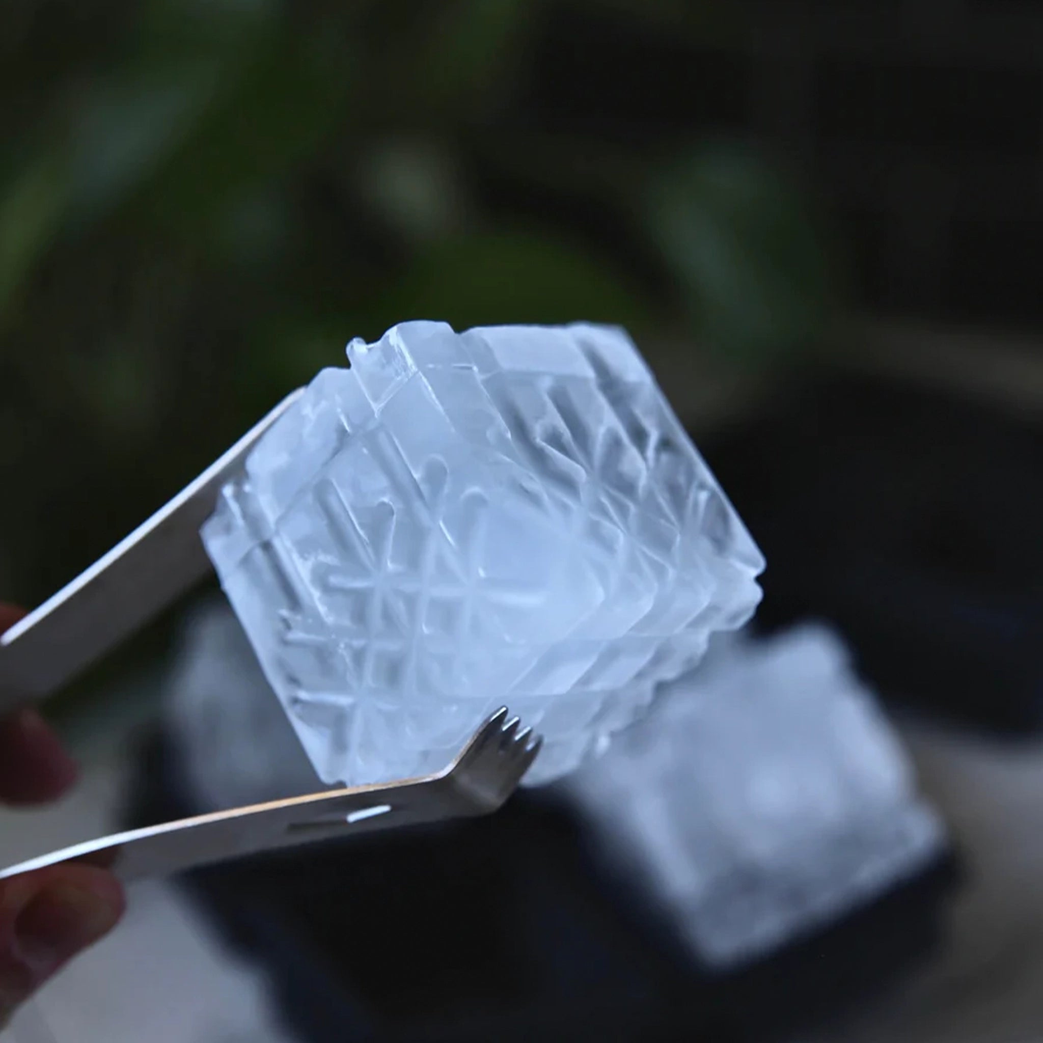 Ice Tray Crystal Charcoal – Pigment