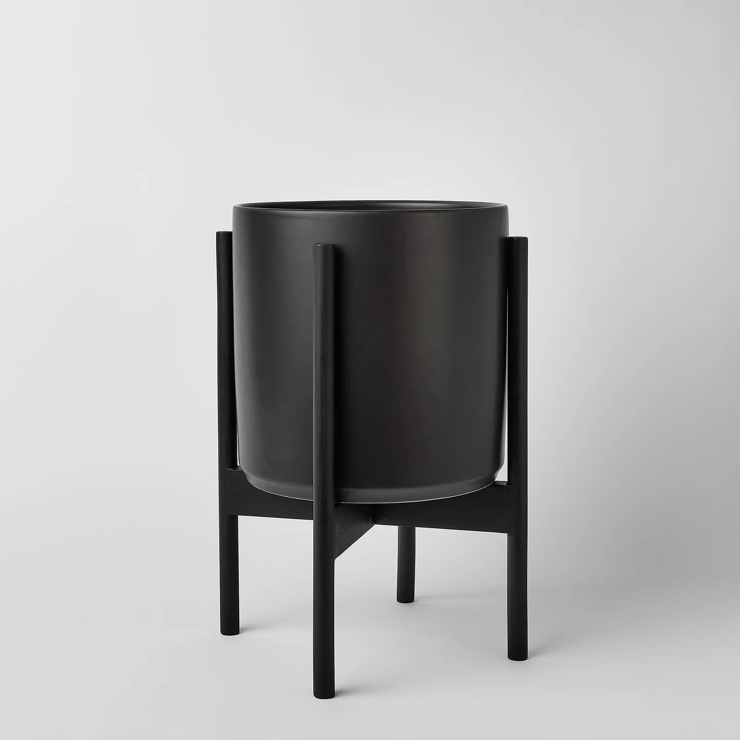 plant pot with black stand The Ten Planter With Stand – Pigment
