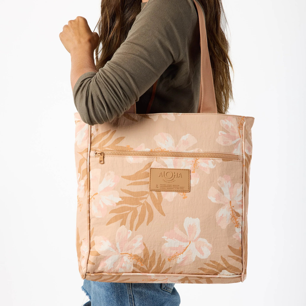 Daily_Tote__Adrift
