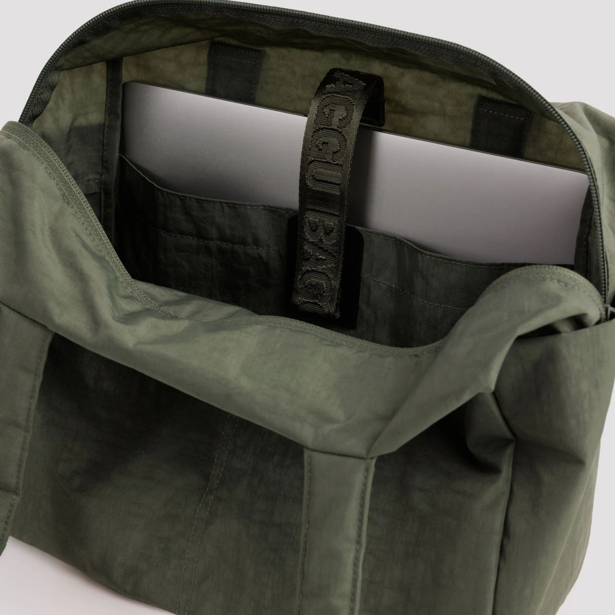 A green everyday cloud bag tote.