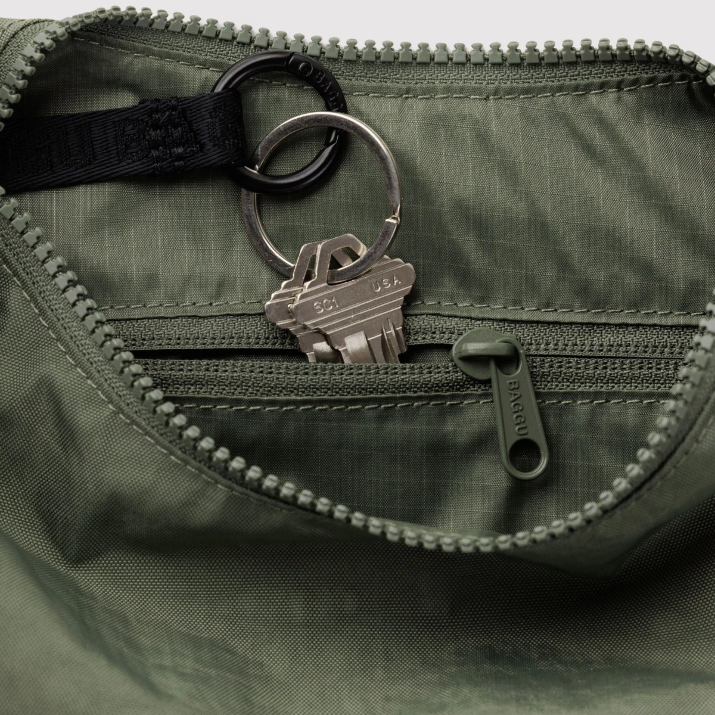 Small Crescent Bag Caper