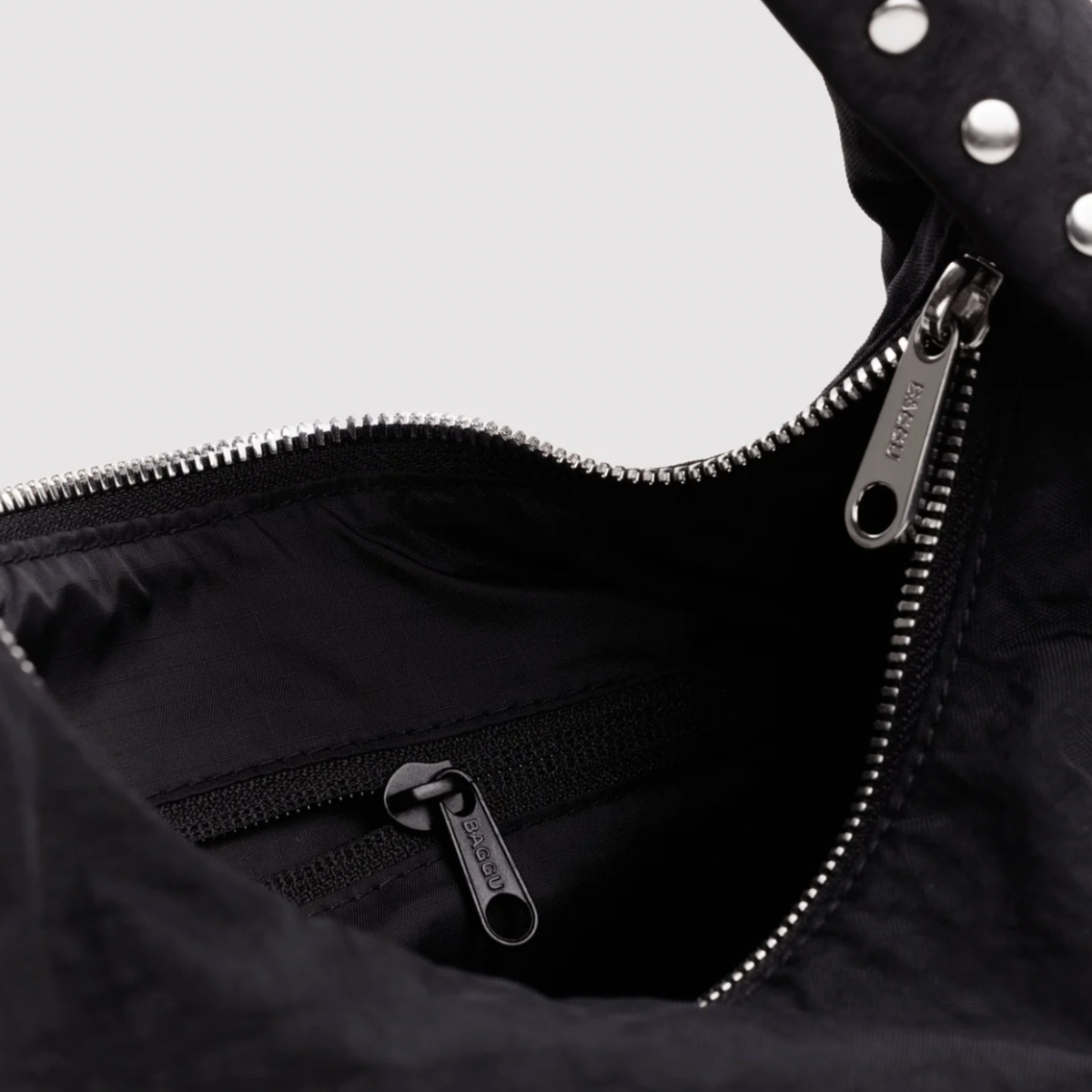 Small_Meringue_Bag__Studs
