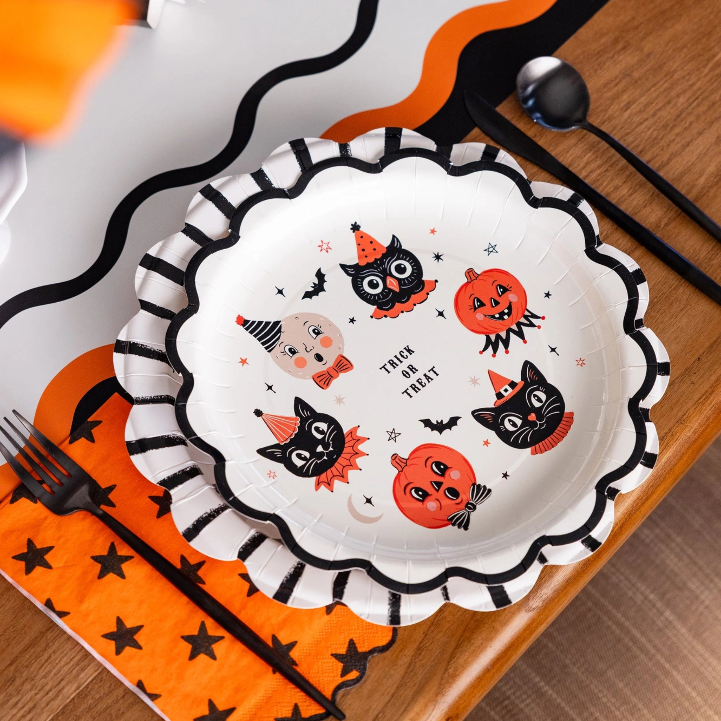 trick or treat characters paper plates