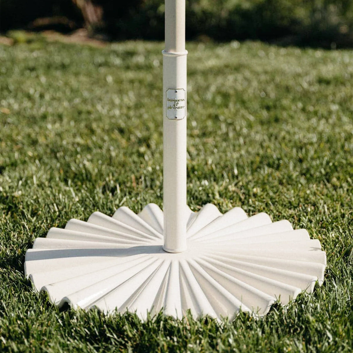 Clam Shell Base Cover Clamshell Base | Antique White – Pigment