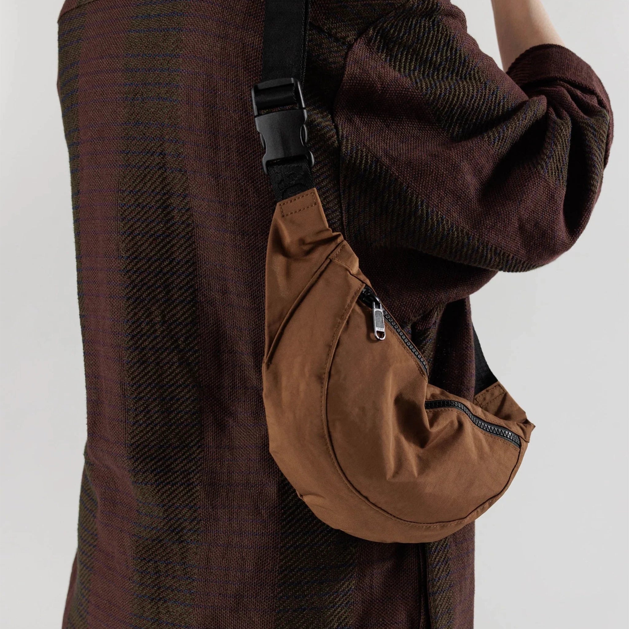 Crescent Fanny Pack | Brown