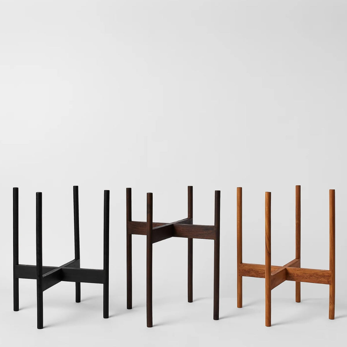 Stand For Rounded Objects Rounded Hardwood Stand – Pigment