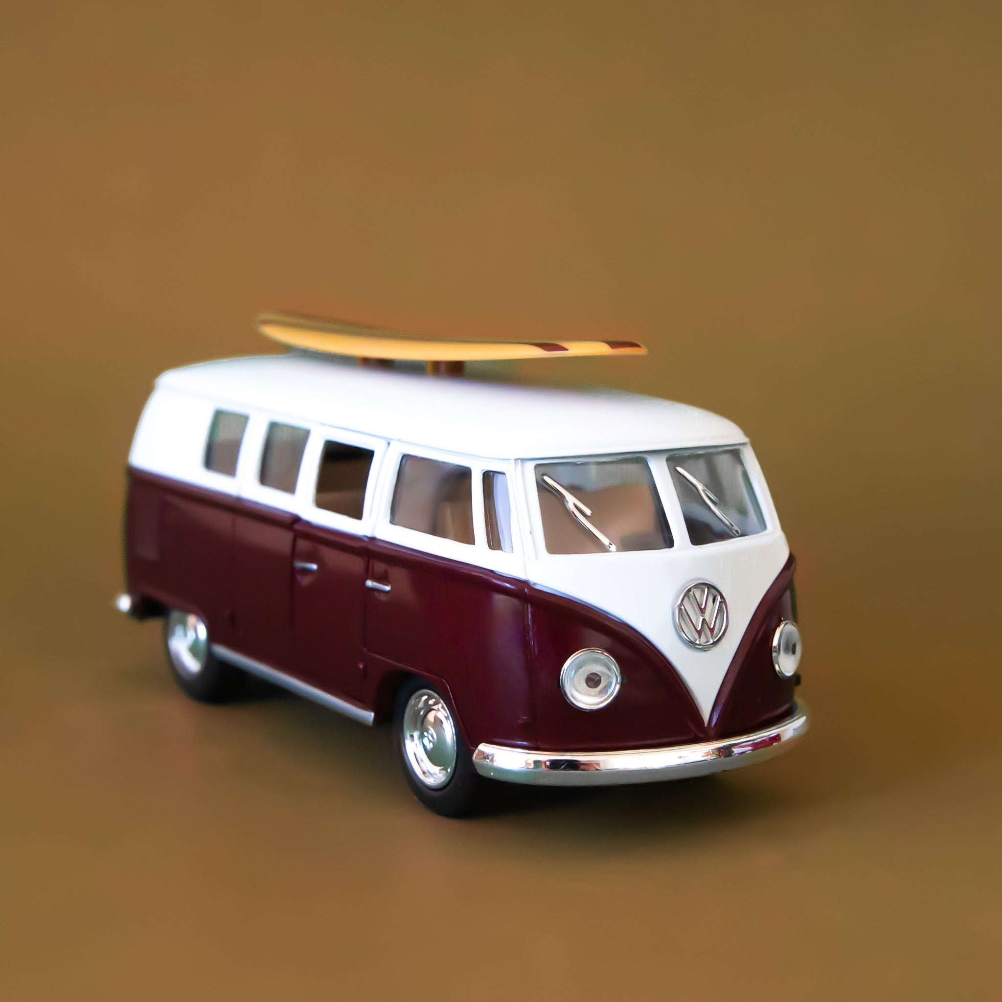 Classic Volkswagen Bus w/ Surfboard | Burgundy – Pigment