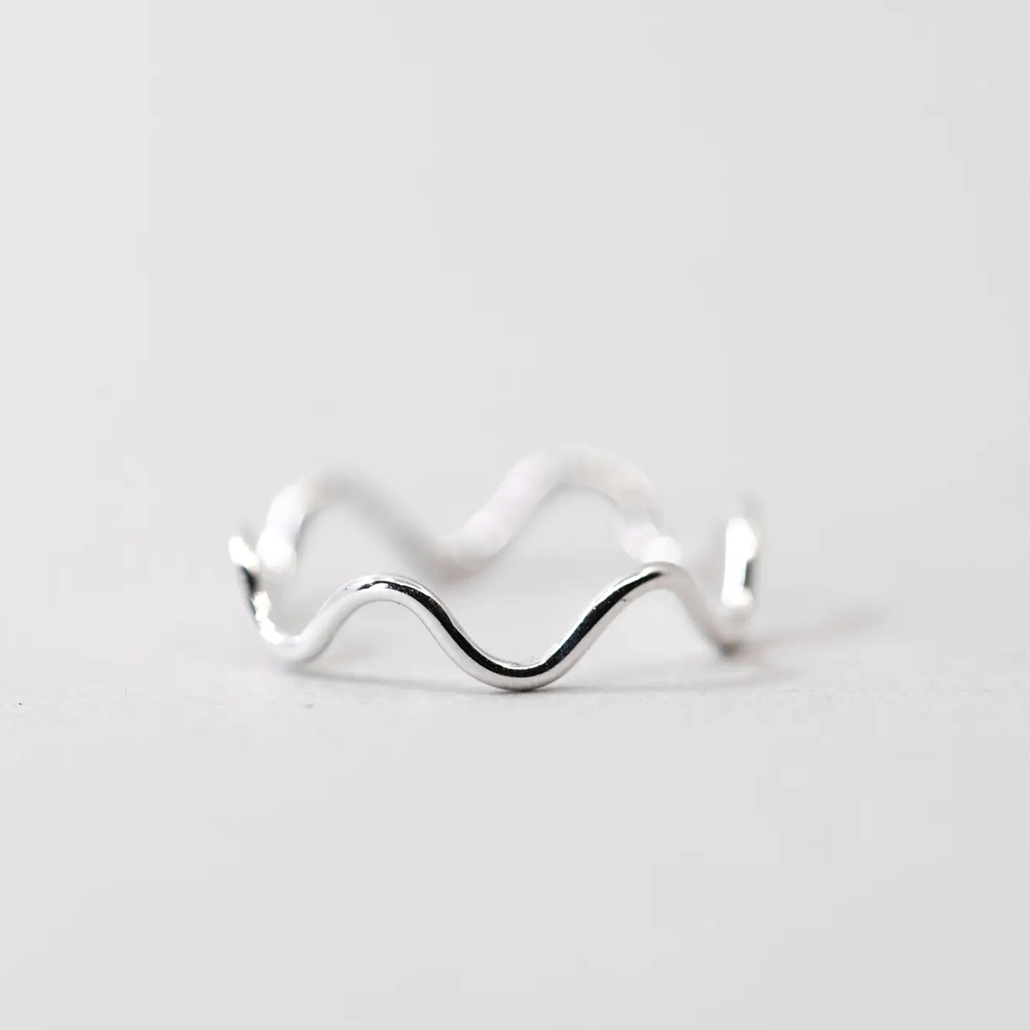 A thing wavy silver ring. 
