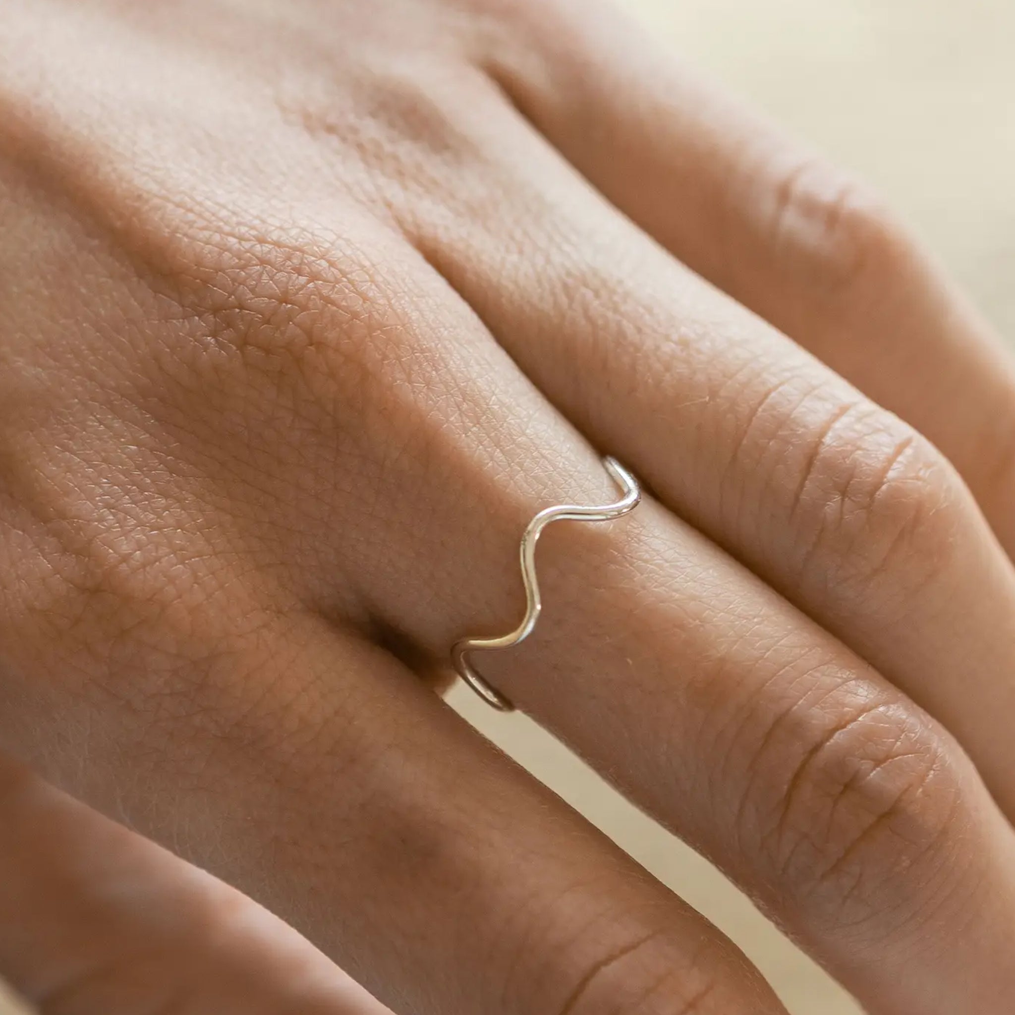 A thing wavy silver ring. 
