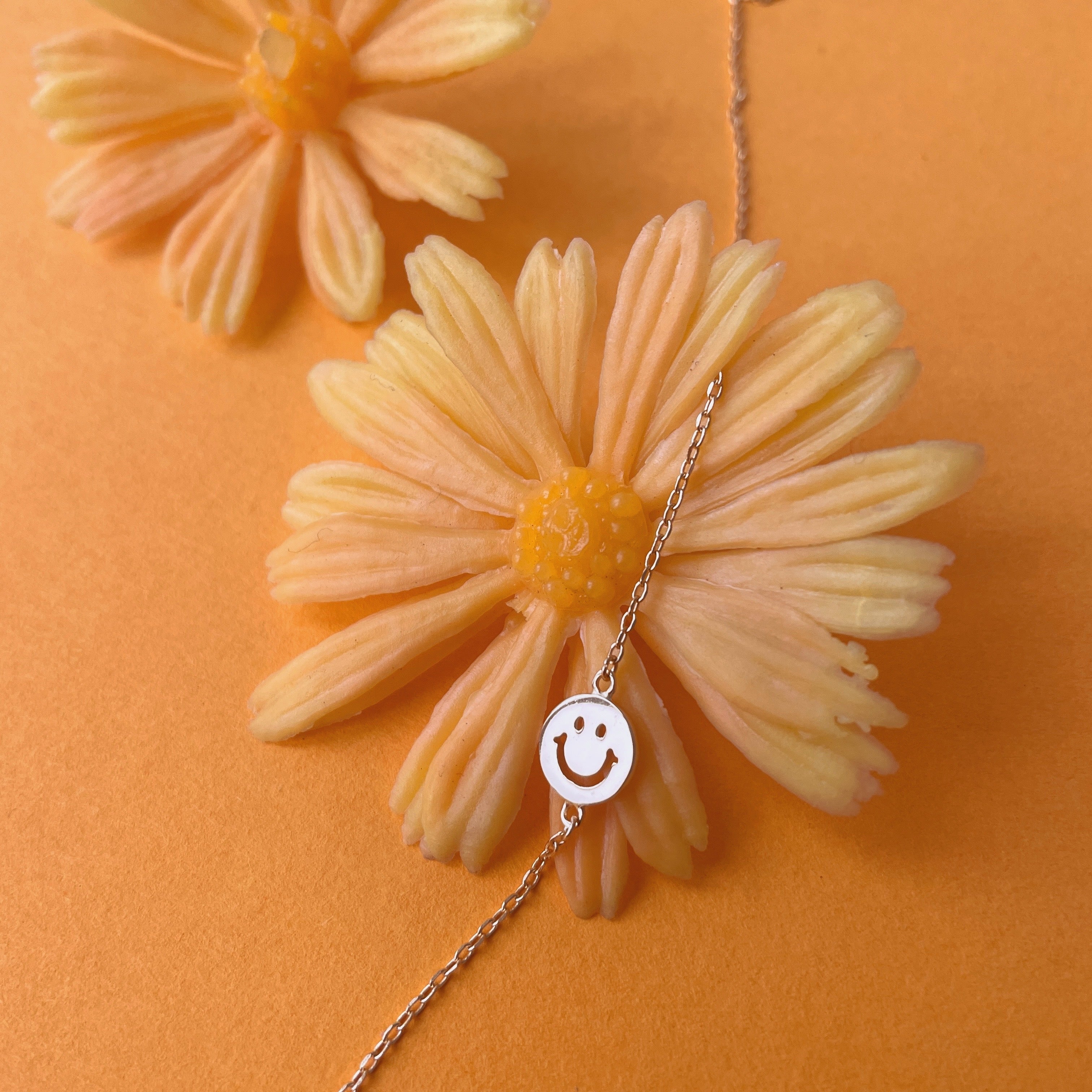 Elli Women's Gold Plated Xilio Cut Smiley Pendant Necklace : Buy Online at Best Price in KSA - Souq is now Elli Women's Gold Plated Xilio Cut Smiley Pendant Necklace : Buy Online at Best Price in KSA - Souq is now
